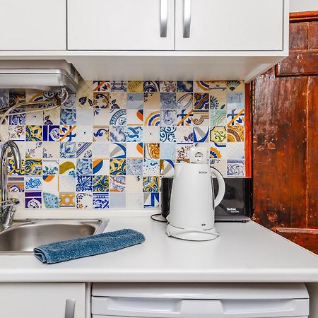 Typical Apartment Alfama-Center Lisbon Luaran gambar