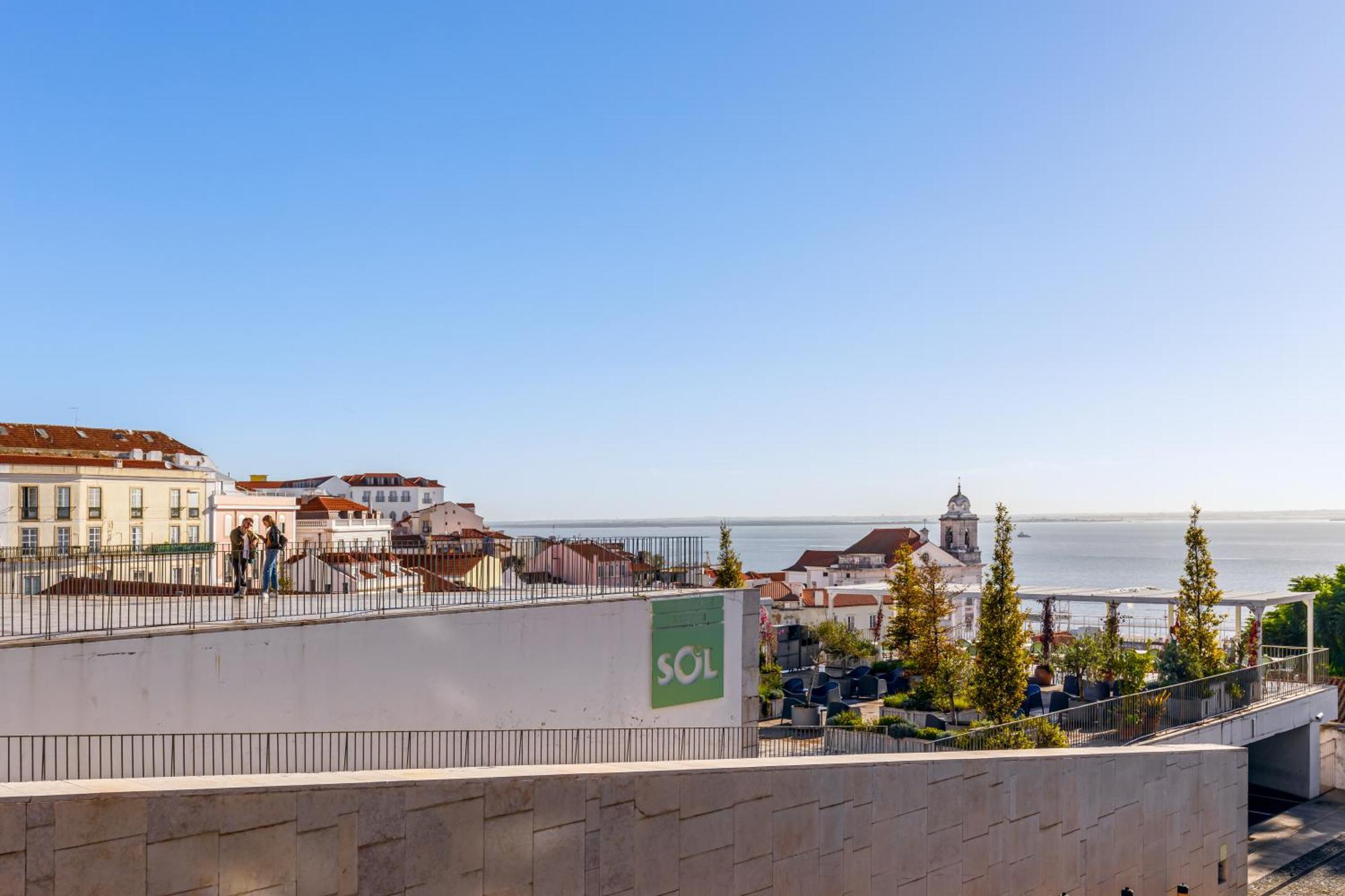Typical Apartment Alfama-Center Lisbon Luaran gambar