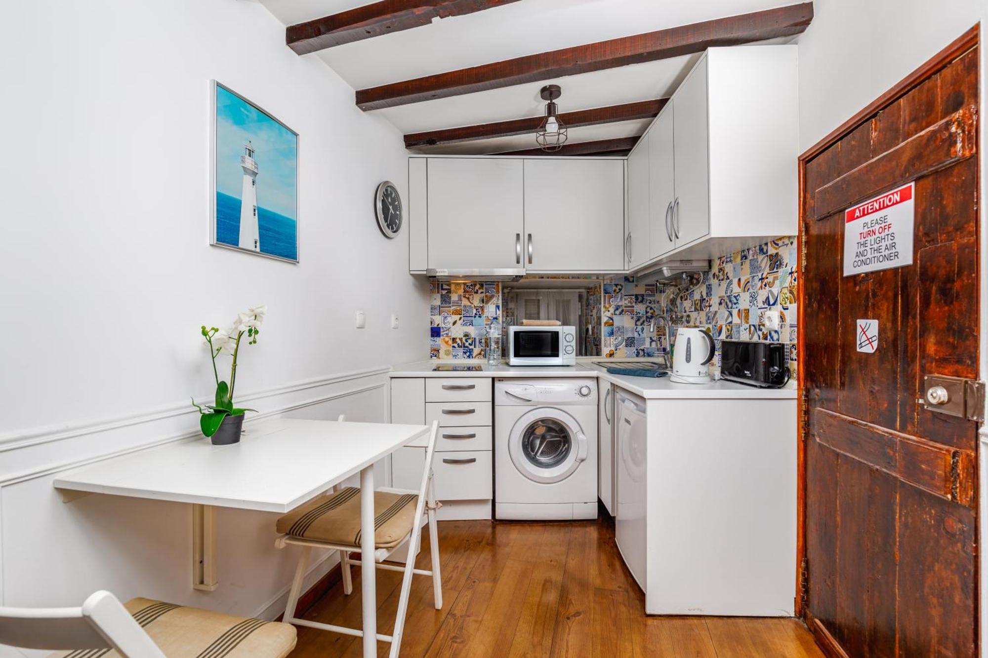 Typical Apartment Alfama-Center Lisbon Luaran gambar